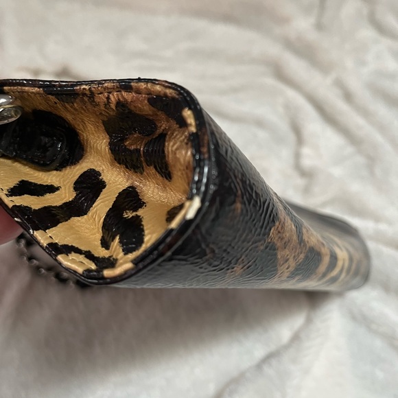 GUESS ANIMAL PRINT  SHOULDER BAG - Picture 6 of 7